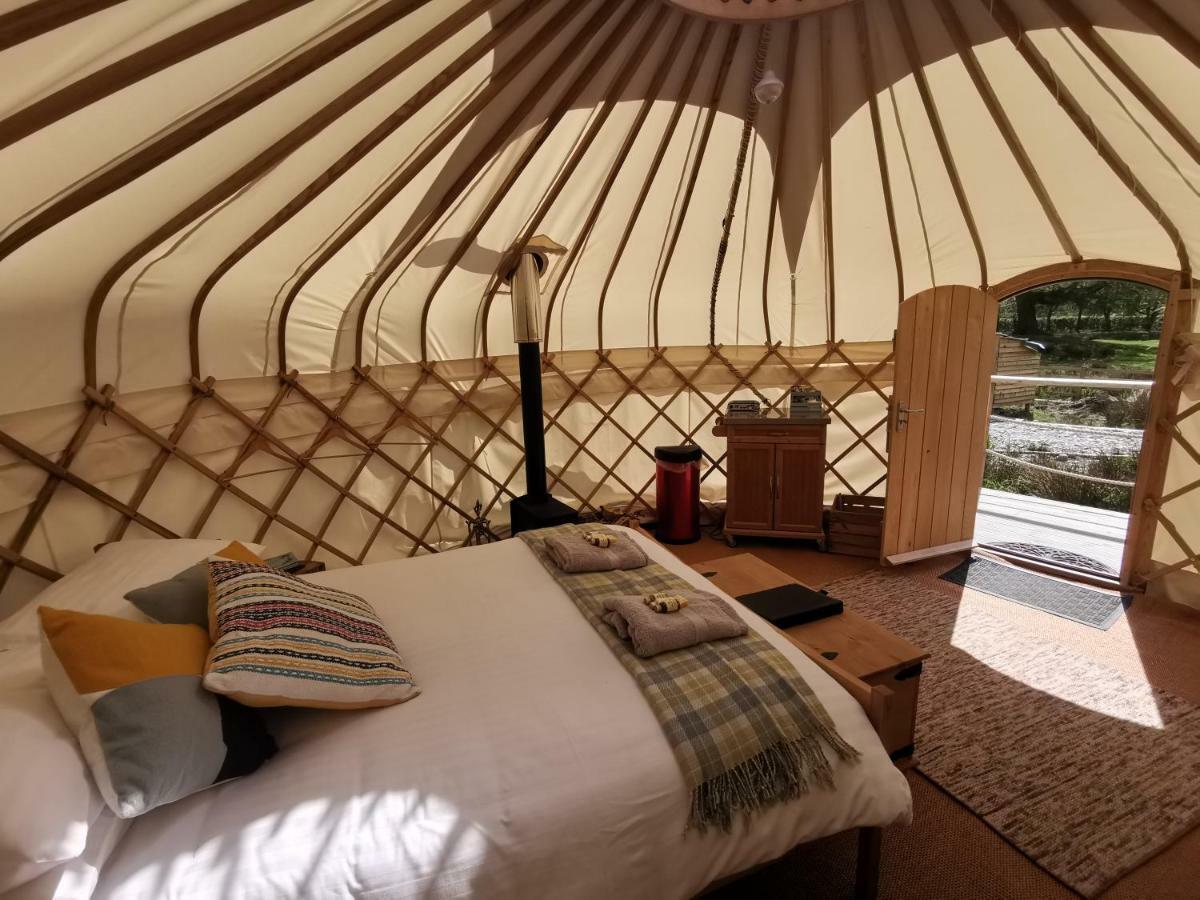 Syke Farm - Yurt's And Shepherds Hut